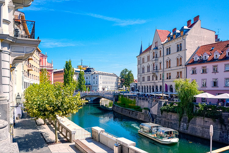Beint flug Ljubljana. 14. - 17. maí 2026